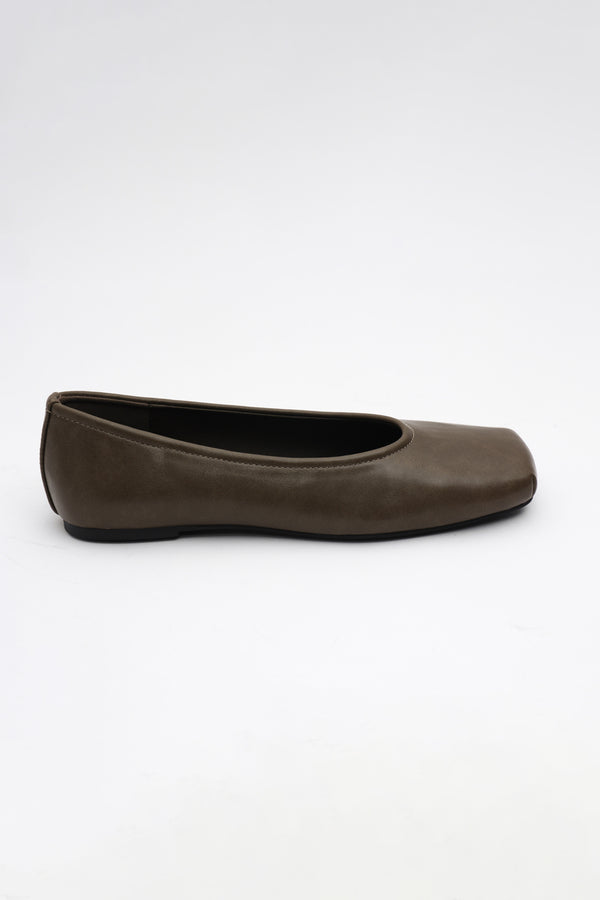 Square-Toe Ballet Flats