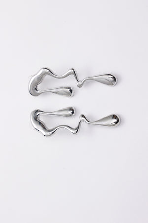 Sculptural Curve Drops
