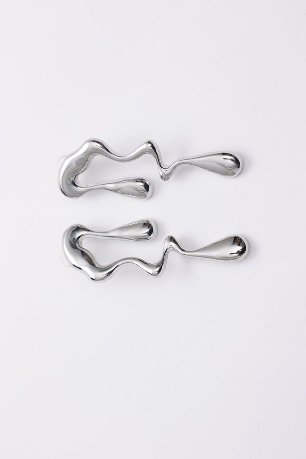 Sculptural Curve Drops