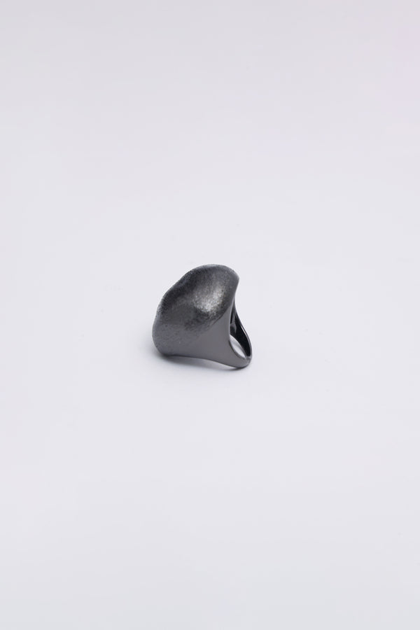 Gold oval metallic ring