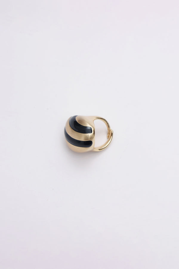 Gold Sculpted dome ring with black curved stripes
