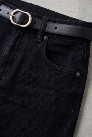 TAPERED FIT JEANS