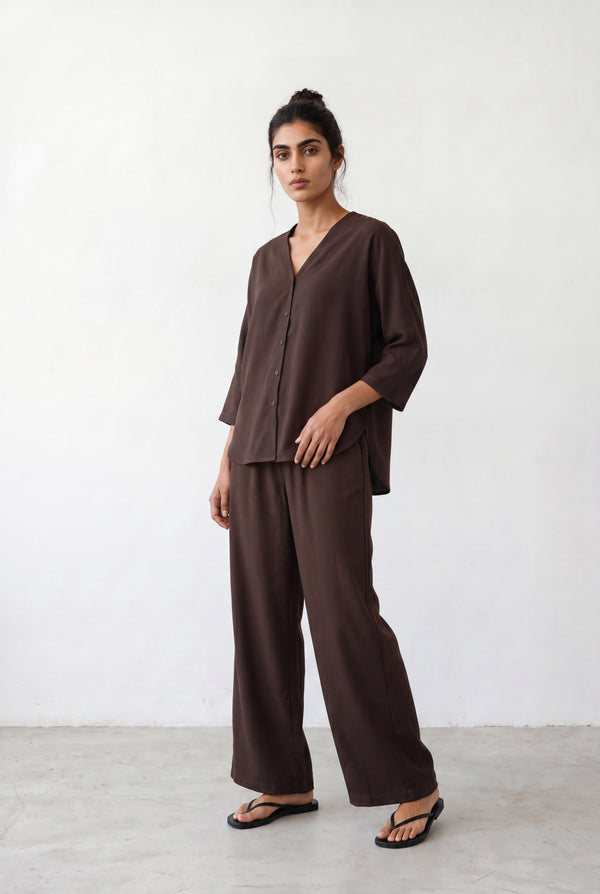 CHOCOLATE BROWN