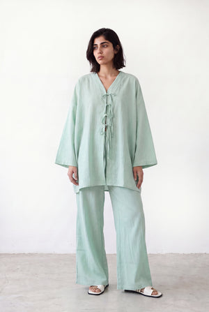 LIGHT GREEN