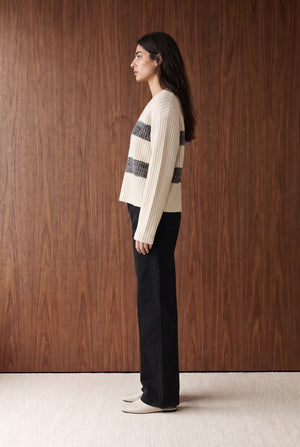 STRIPED SWEATER KNIT JUMPER - OFF WHITE AND NAVY BLUE