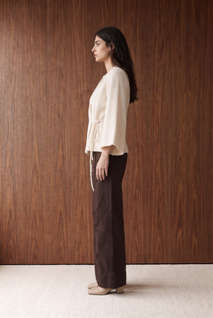 KNIT CARDIGAN WITH FRONT TIE DETAIL - OFF WHITE