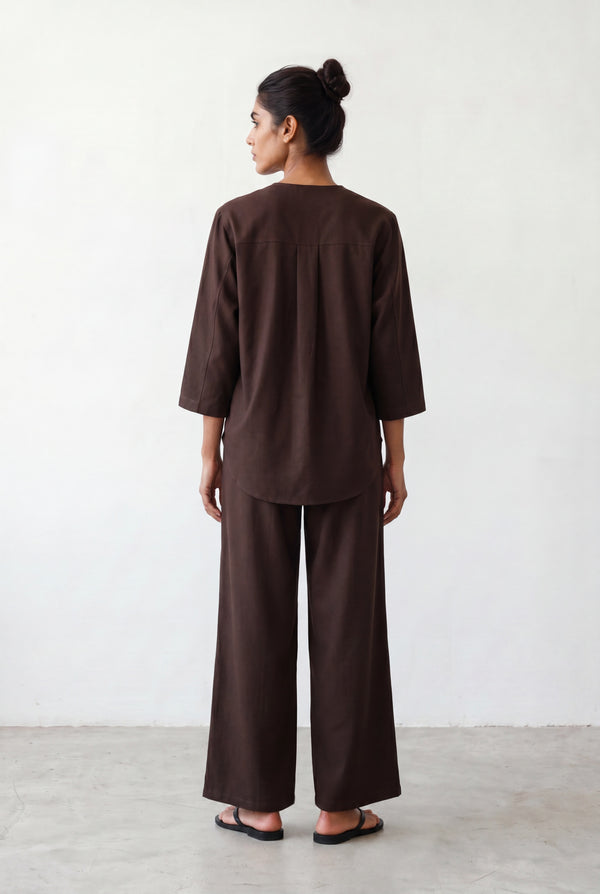 CHOCOLATE BROWN