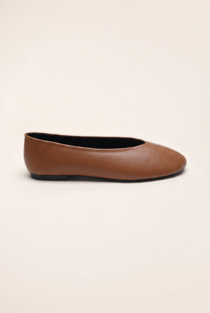 Everyday deep-vamp pumps