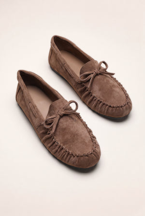 Everyday knot-detail moccasin