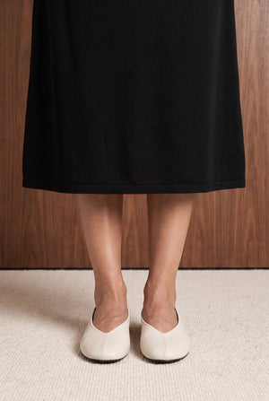 Everyday deep-vamp pumps
