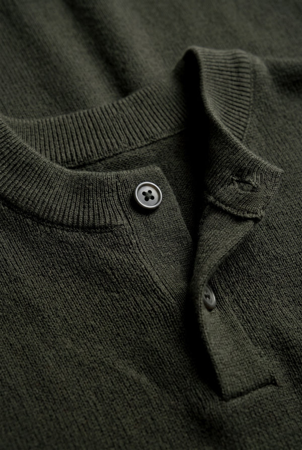 SHORT SLEEVE KNITTED HENLEY