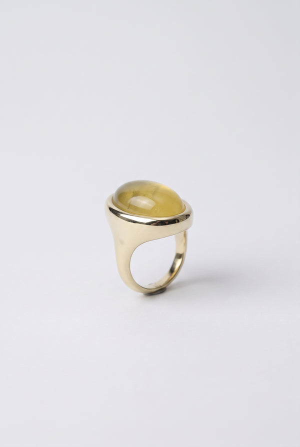 olive marbled Ring with organic swirl detailing