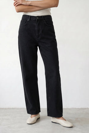 Arch Tapered Jeans