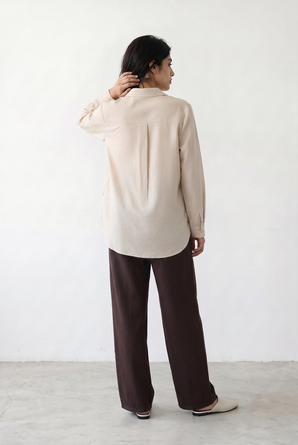 LIGHT BROWN