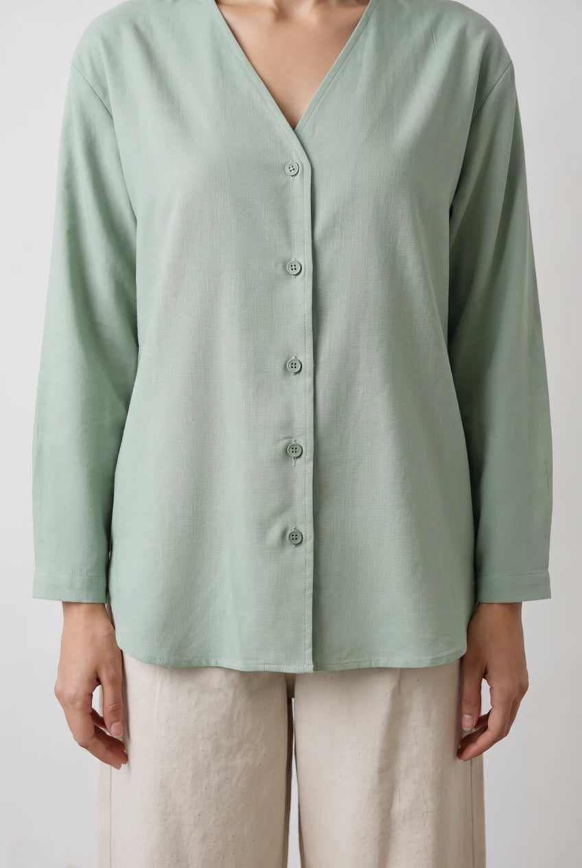 LIGHT GREEN
