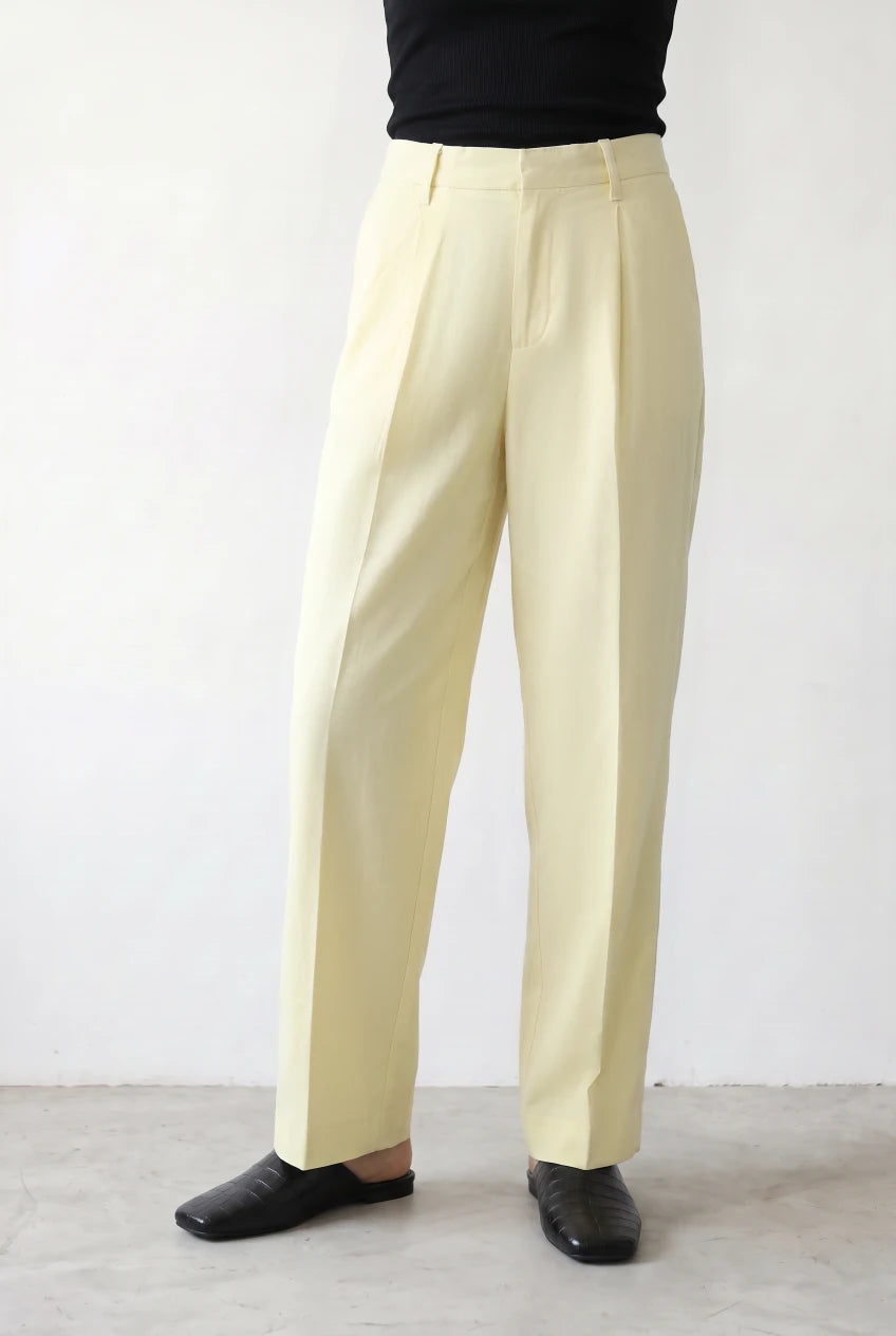 BUTTER YELLOW