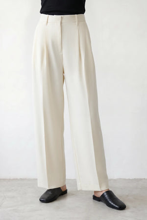 Wide Curved Pants