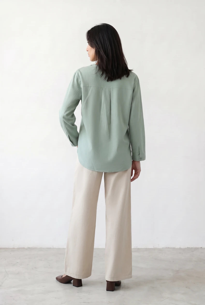 LIGHT GREEN