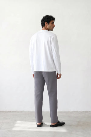 CLASSIC STRAIGHT CHINOS