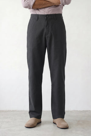 TAPERED STRAIGHT FIT PANTS