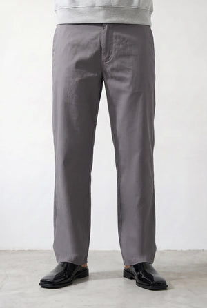CLASSIC STRAIGHT CHINOS