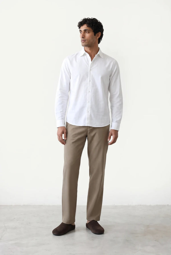 CLASSIC STRAIGHT CHINOS