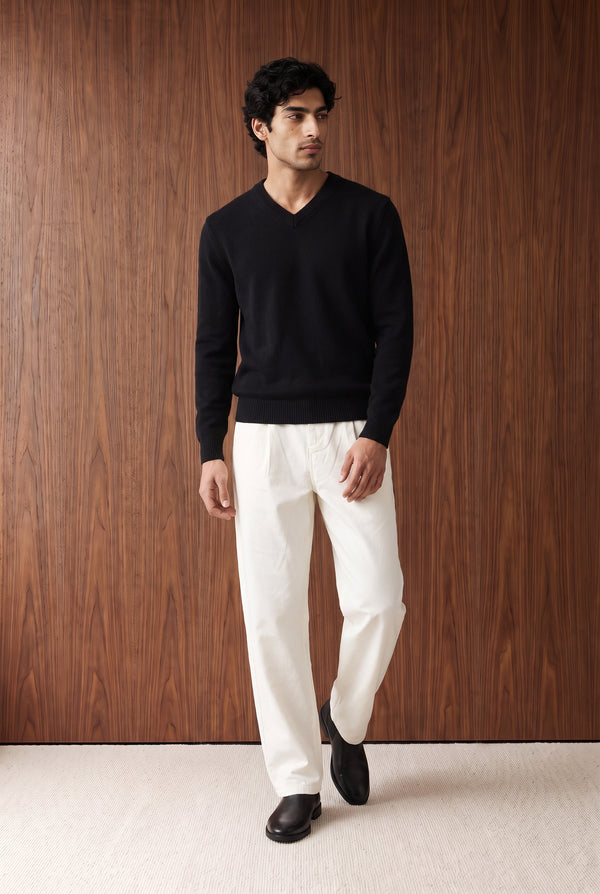 V-NECK FULL SLEEVE SWEATER - BLACK