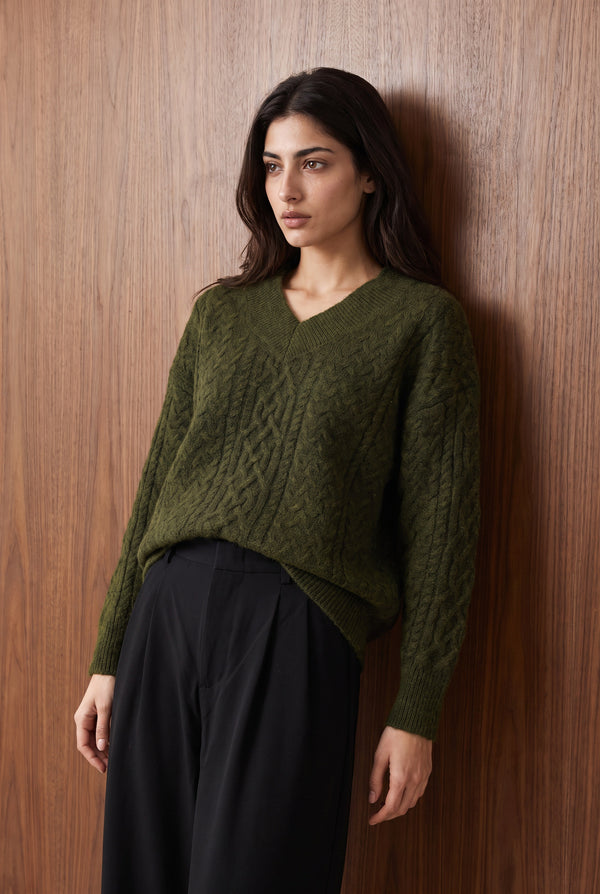 Textured Cable-Knit V-Neck Sweater - DARK OLIVE
