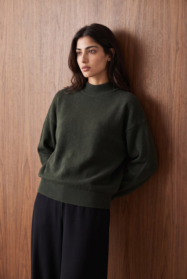 KNIT OVERSIZED SWEATSHIRT - DARK OLIVE
