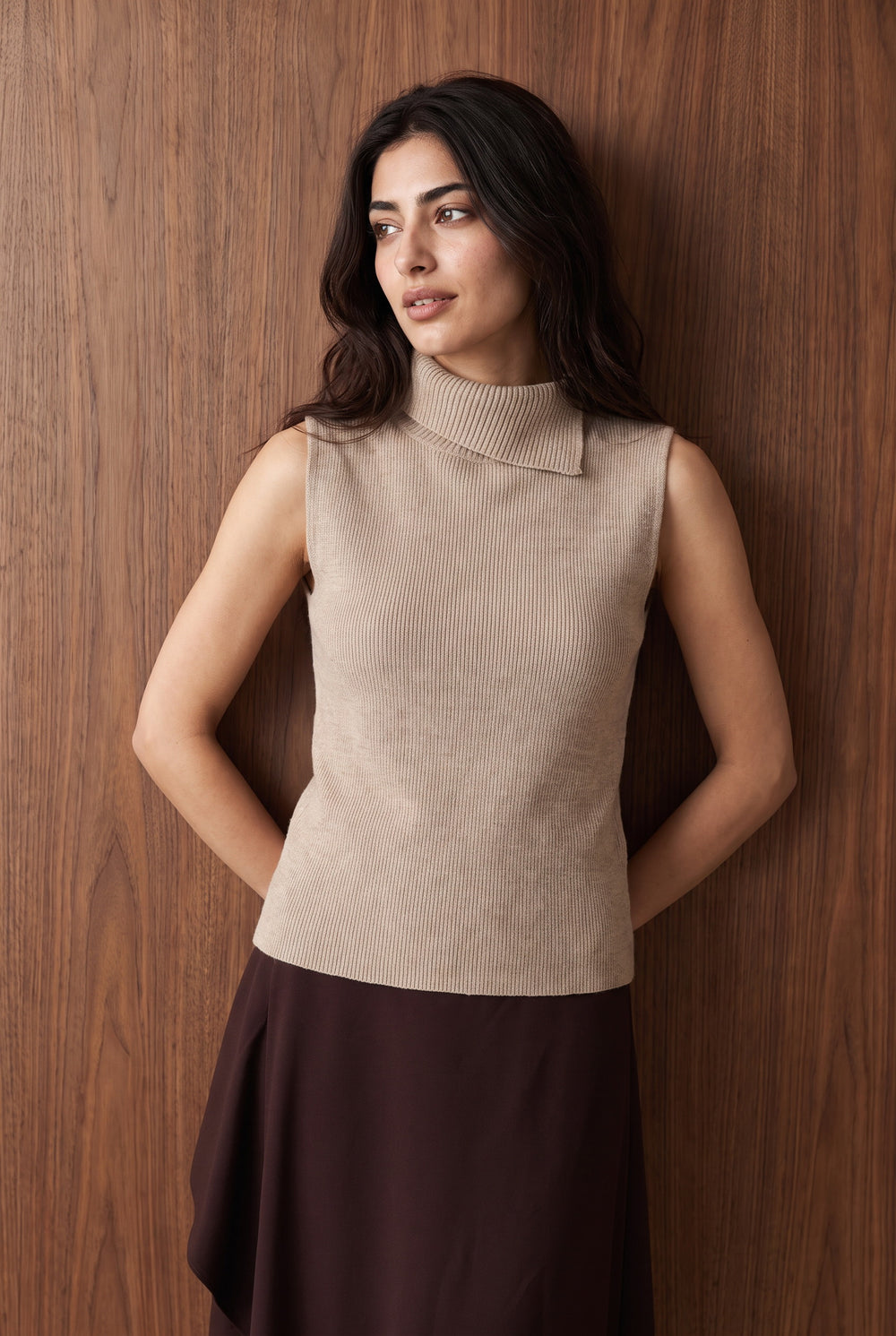 LIGHT BROWN