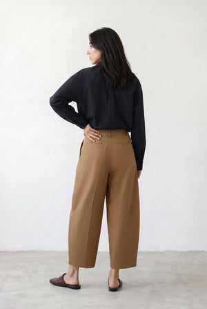 Wide Curved Pants