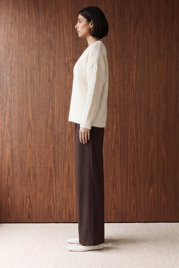 Textured Cable-Knit V-Neck Sweater - WHITE