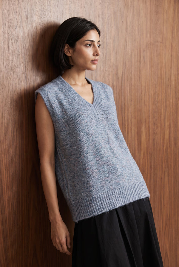Relaxed Sleeveless Knit Vest - LIGHT BLUE MELANGE